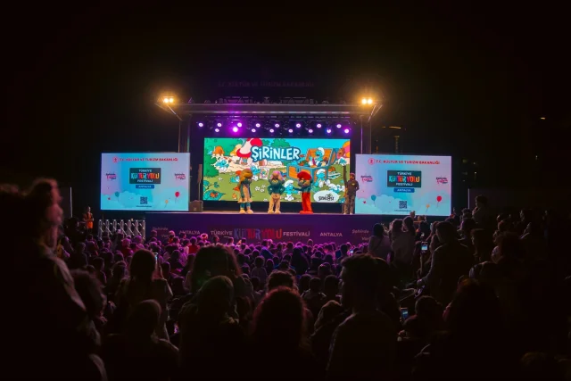 Antalya Kültür Yolu Festivali Sanatın Her Rengiyle Devam Ediyor