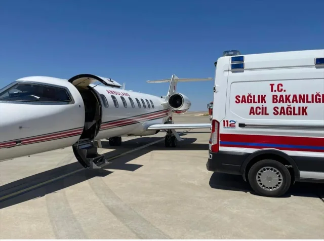 Ambulans uçak mucizesi Artvinli hastayı hayata döndürdü
