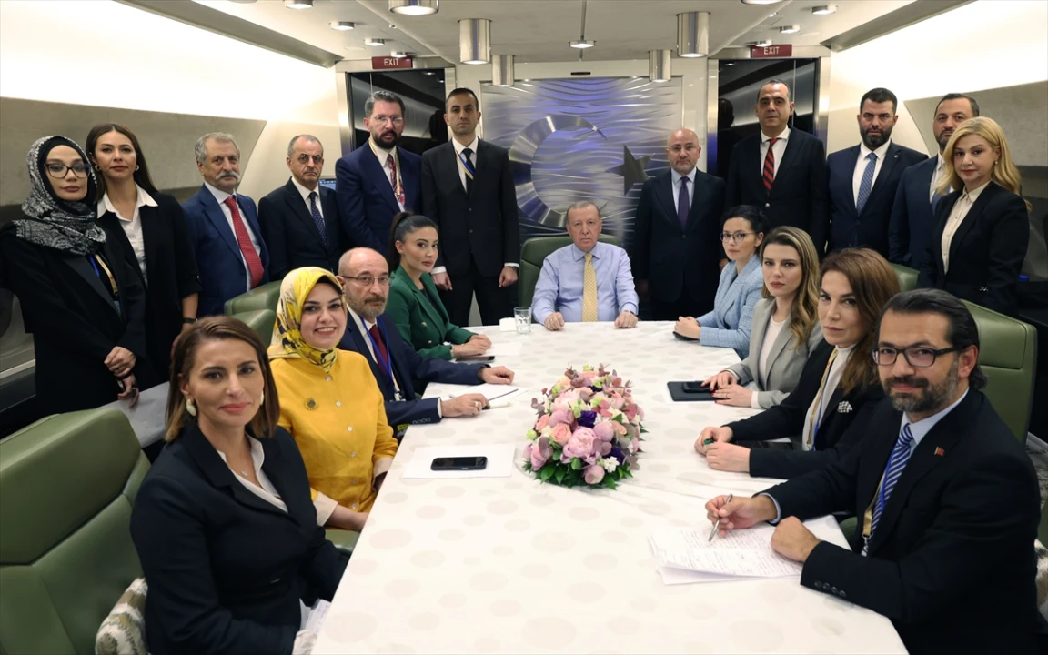 Cumhurbaşkanı Erdoğan'dan Barış Mesajları: Türkiye ve Azerbaycan Ermenistan'la Yeni Bir Dönem Başlatıyor