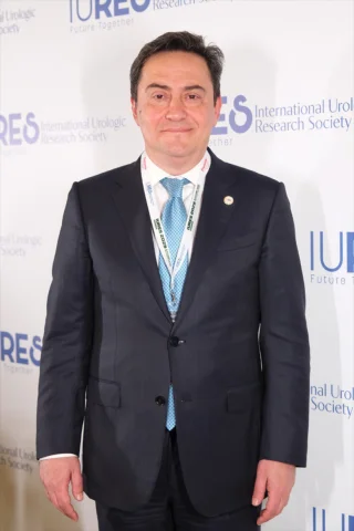 Robotik Cerrahiyle Ameliyatlar: Üroloji Kongresinde Canlı Yayın Heyecanı