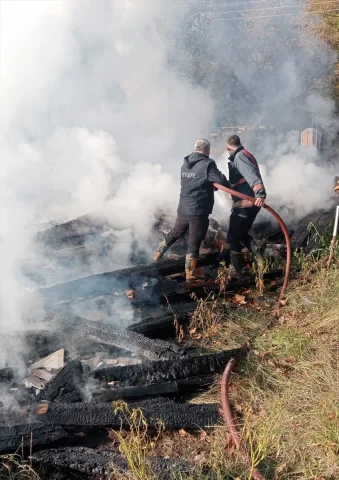 Yenice'de patlak veren yangında hayat kurtarma çabaları