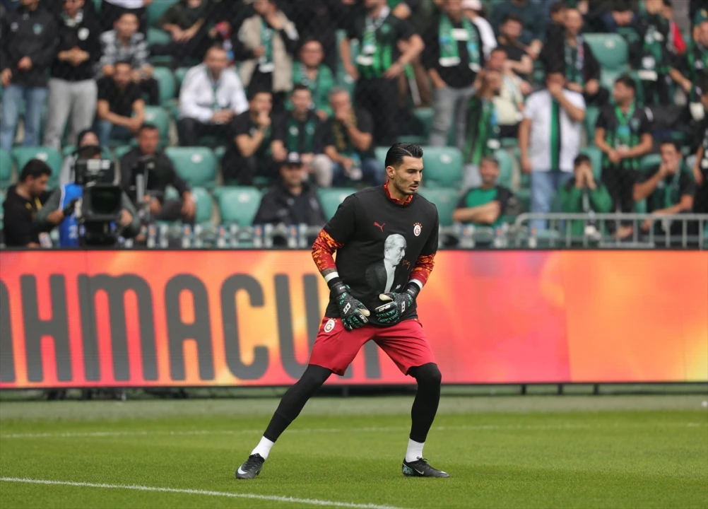 Kocaelispor İlk Yarıda Galatasaray'a Karşı Üstünlük Sağladı