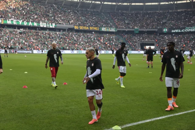 Kocaelispor İlk Yarıda Galatasaray'a Karşı Üstünlük Sağladı