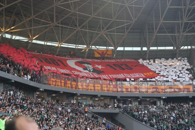 Kocaelispor İlk Yarıda Galatasaray'a Karşı Üstünlük Sağladı