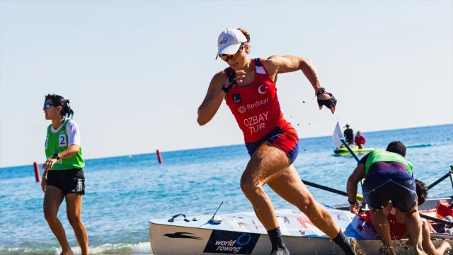 Antalya'da İlerleyen Yüzyılın Kürek Şampiyonası: Heyecan Doruktaydı