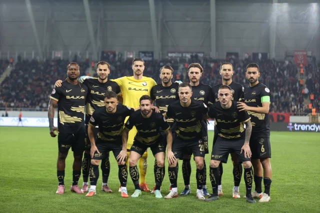 Trendyol 1. Lig'de Kritik Çekişme: Çorum FK Galibiyetle Geri Döndü