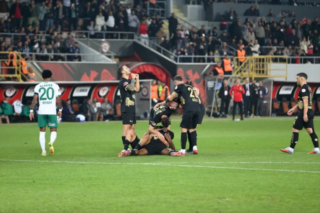 Trendyol 1. Lig'de Kritik Çekişme: Çorum FK Galibiyetle Geri Döndü