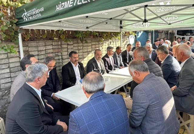 Kocaeli'nde Fabrika Yangını: Hayatını Kaybeden İşçilerin Ailelerine Duygusal Ziyaret