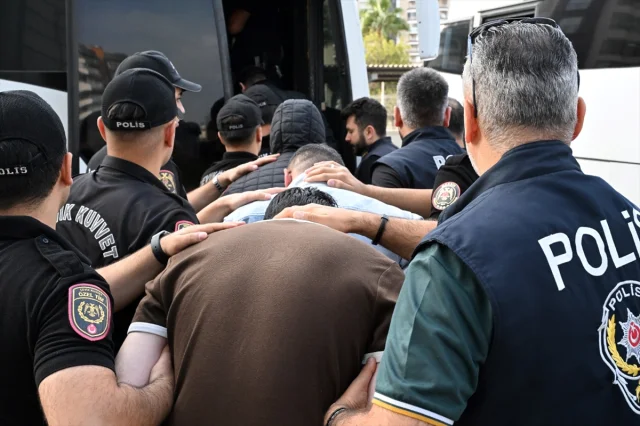Mersin'de Büyük Bahis Vurgunu: 17 Kişi Tutuklandı