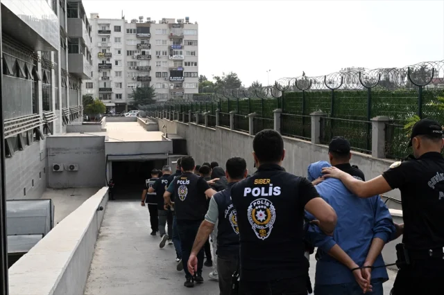 Mersin'de Büyük Bahis Vurgunu: 17 Kişi Tutuklandı