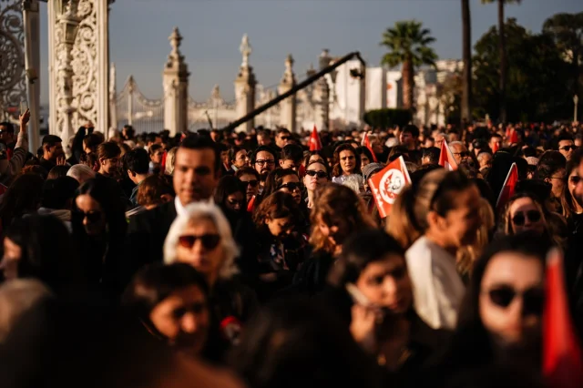 Atatürk'ün Anısına Dolmabahçe Sarayı'nda İhtişamlı Tören