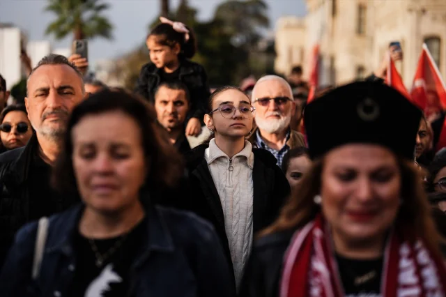 Atatürk'ün Anısına Dolmabahçe Sarayı'nda İhtişamlı Tören