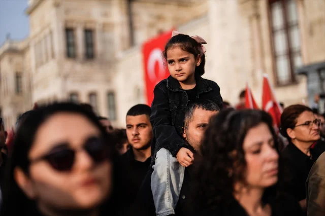 Atatürk'ün Anısına Dolmabahçe Sarayı'nda İhtişamlı Tören