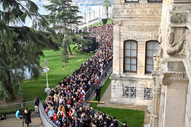 Atatürk'ün Anısına Dolmabahçe Sarayı'nda İhtişamlı Tören