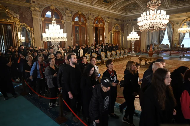 Atatürk'ün Anısına Dolmabahçe Sarayı'nda İhtişamlı Tören