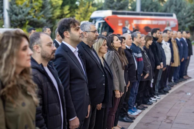 CHP'de Büyük Önder Atatürk İçin Duygu Dolu Anma Töreni
