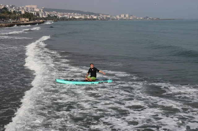 Karadeniz'in Dalgaları Üzerinde Yeni Tutku: Kürek Sörfü