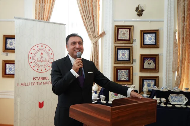 Türkiye'nin Eğitiminde Yeni Dönem Öğretmenlere Tanıtıldı