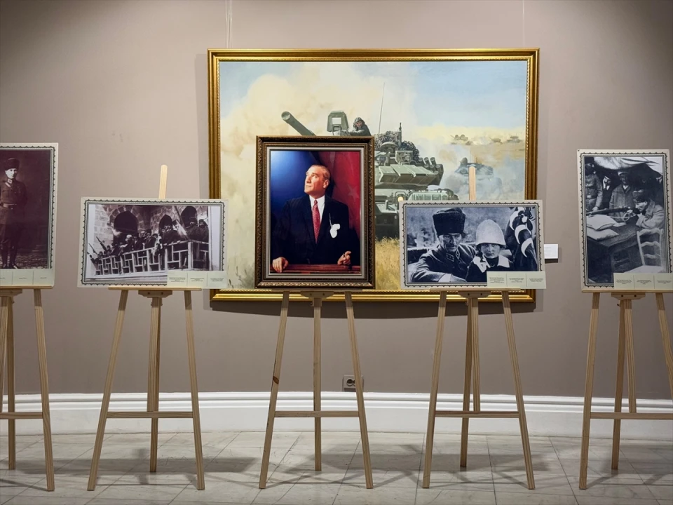Kazakistan'da Atatürk'ün Anısına Duygu Dolu Anma ve Fotoğraf Sergisi