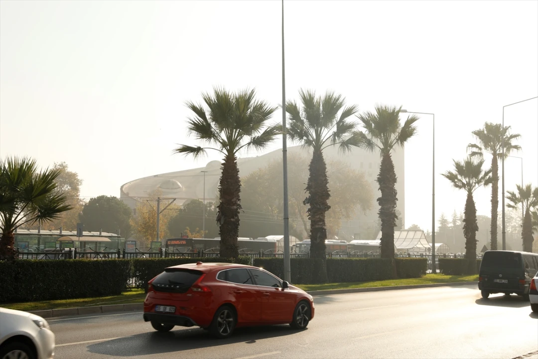 Samsun'u Sis Kuşattı: Trafikte Dikkatli Olun