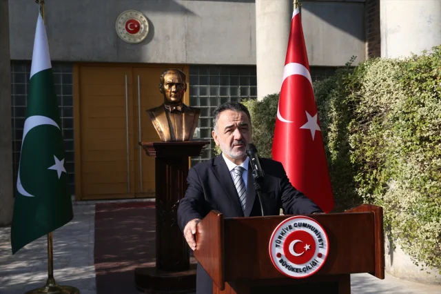 Atatürk Pakistan'da Coşkuyla Anıldı