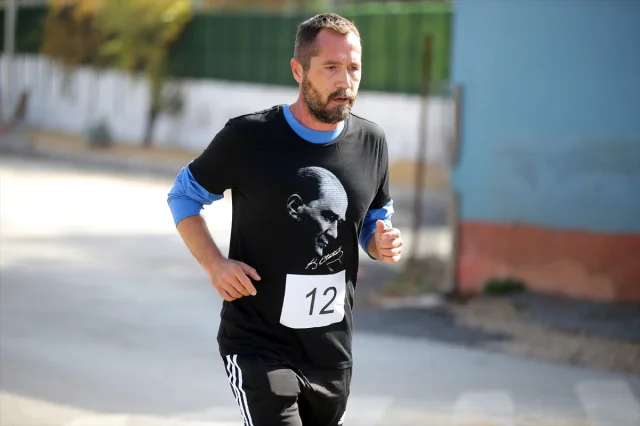 Muğla'da Atatürk Ruhuna Adanan Etkileyici Yol Koşusu