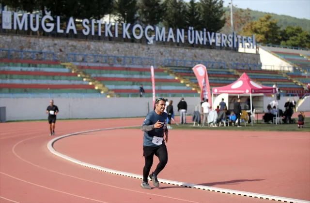 Muğla'da Atatürk Ruhuna Adanan Etkileyici Yol Koşusu