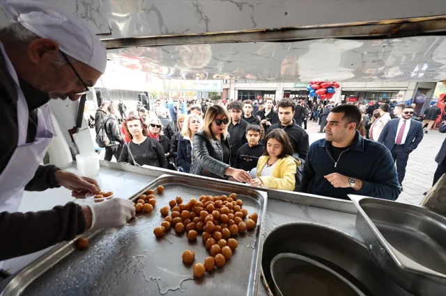 İYİ Parti Anıtkabir'de Duygusal Anma Töreni Düzenledi