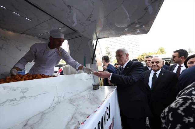 İYİ Parti Anıtkabir'de Duygusal Anma Töreni Düzenledi