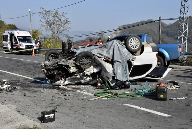 Ordu'da Feci Kaza: Genç Sürücü ile Pikap Çarpıştı