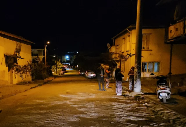 Balıkesir'de Korkutan Deprem Sındırgı'da Panik Yarattı