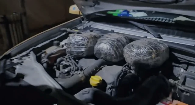 Ağrı'da Şok Baskın: Taksinin Kaputunda Uyuşturucu