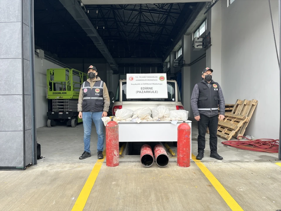 Pazarkule'de Kaçakçılık Şoku: Otomobilde Gizlenen Uyuşturucu Operasyonu