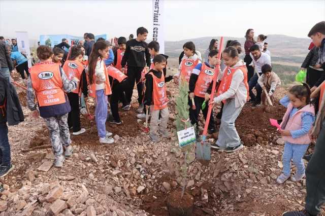 Gaziantep ve Çevresinde Milli Ağaçlandırma Günü Coşkusu