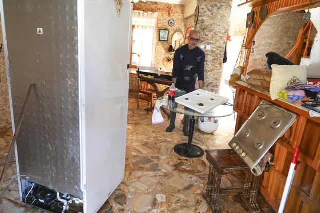 İzmir'de Sağanak Yeniden Vurdu: Foça Halkı Altyapı Çözümü Bekliyor