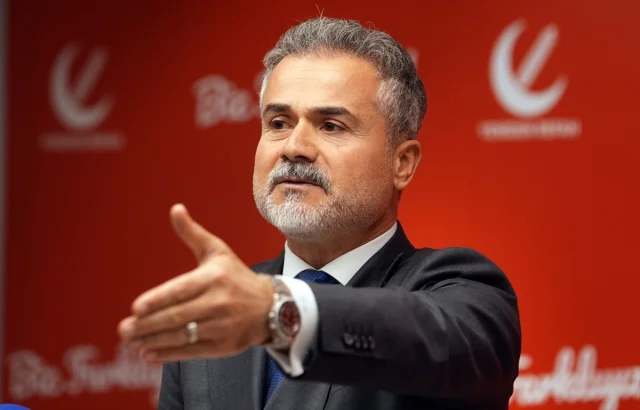 Yeniden Refah Partisi'nin 'Diriliş' Kongresi: Suat Kılıç'tan Çarpıcı Açıklamalar