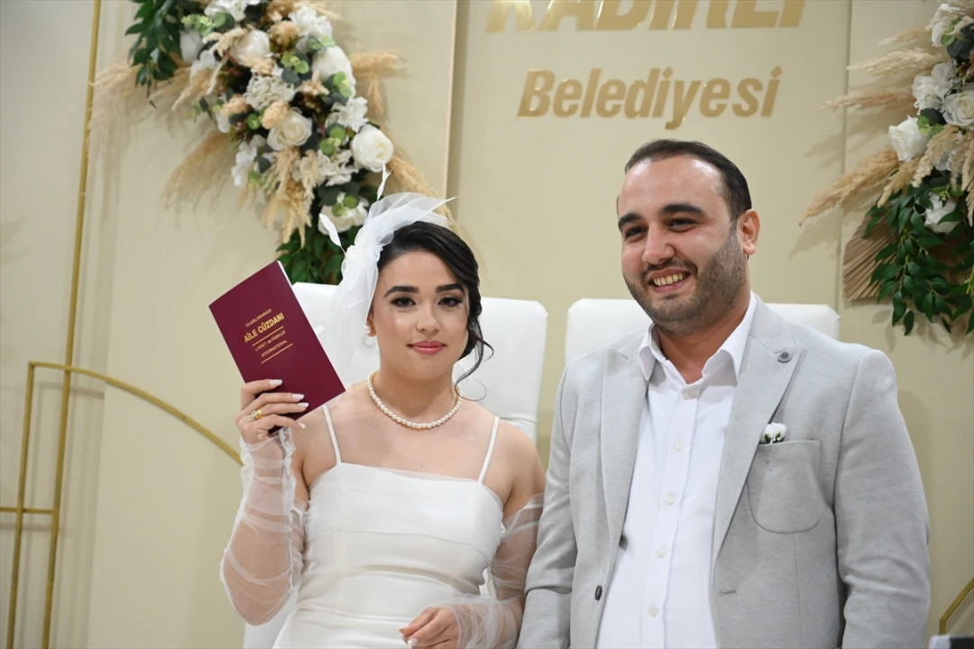 Osmaniye'de çiftler unutulmaz gün için sıraya girdi 11.11.2025