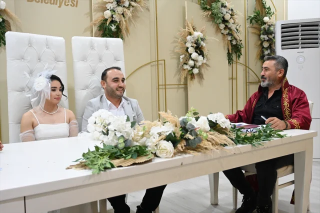 Osmaniye'de çiftler unutulmaz gün için sıraya girdi 11.11.2025
