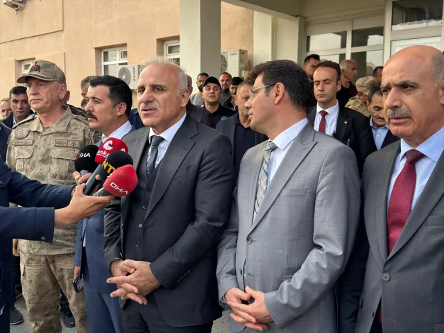 Diyarbakır'da Viyadük İnşaatında İskelenin Çökmesi Şok Etti