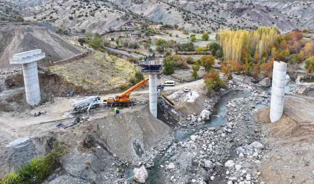 Diyarbakır'da Viyadük İnşaatında İskelenin Çökmesi Şok Etti