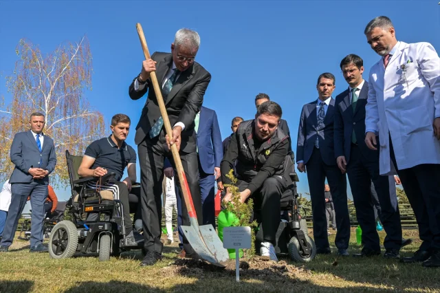 Bakan Memişoğlu Ağaçlandırma Gününde Çarpıcı Mesajlar Verdi