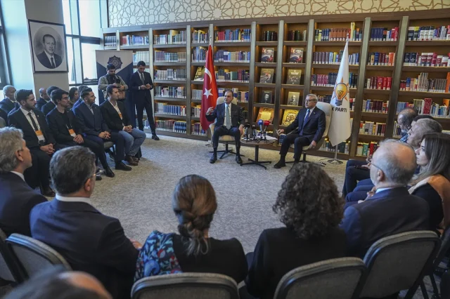 AK Parti'de Başlatılan Program Tartışma Yarattı