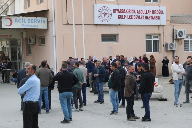 Diyarbakır'da Viyadük İnşaatında İskelenin Çökmesi Şok Etti