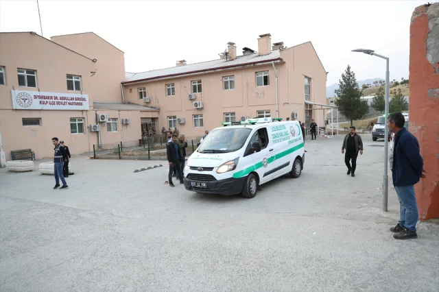 Diyarbakır'da Viyadük İnşaatında İskelenin Çökmesi Şok Etti