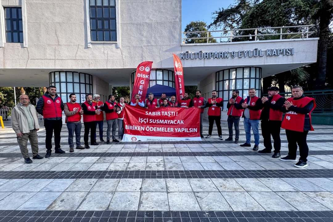 İzmir'den sesler yükseliyor belediye işçileri eylemi sürdürüyor