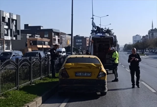 Samsun'da Cezaevi Aracı ve Otomobil Çarpıştı Yaralılar Var