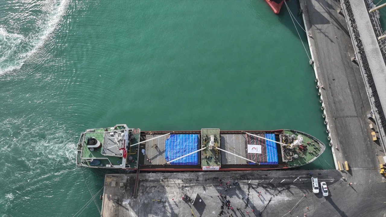 Türk Kızılayın "İyilik Gemisi" Gazze Yolunda Umut Taşıyor