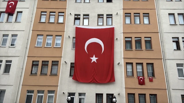 Karabük'te Şehit Acısı: Babası Mehmet Özcan'ın Duygu Dolu Anları