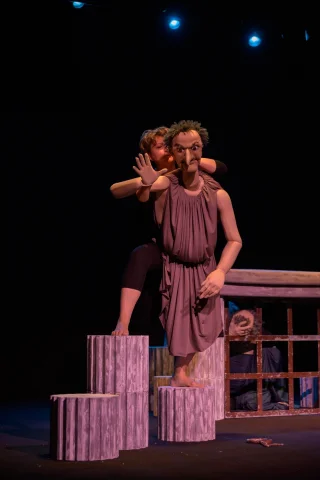 Batum'da Marina Yüce'nin Büyüleyici Kukla Başarısı