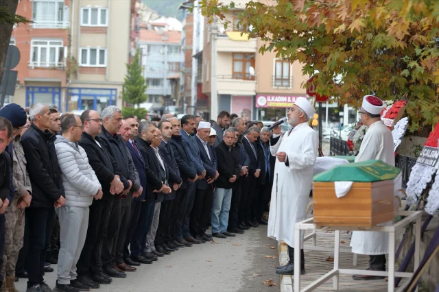 Sanayi ve Teknoloji Bakan Yardımcısının Acı Günü: Annesi Çorum'da Uğurlandı